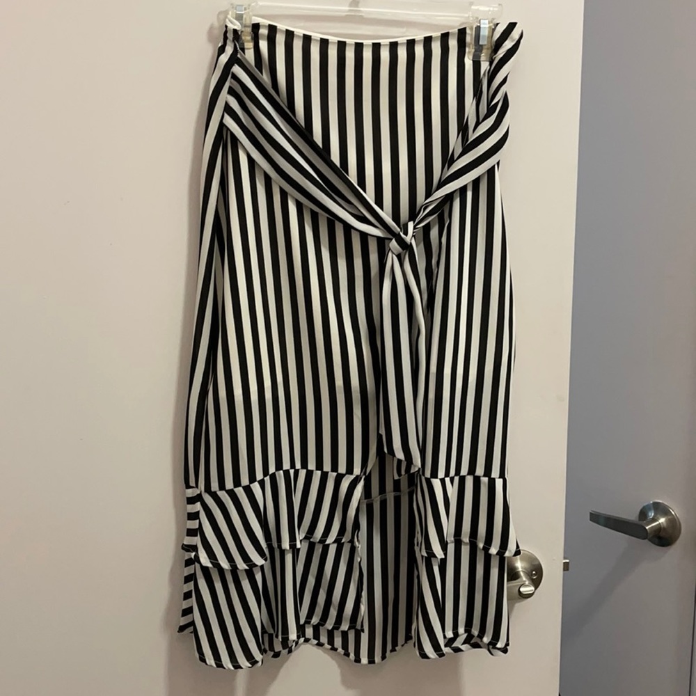 Midi striped skirt
